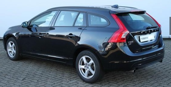 Left hand drive VOLVO V60 T3 Kinetic - Business Pack Connect 