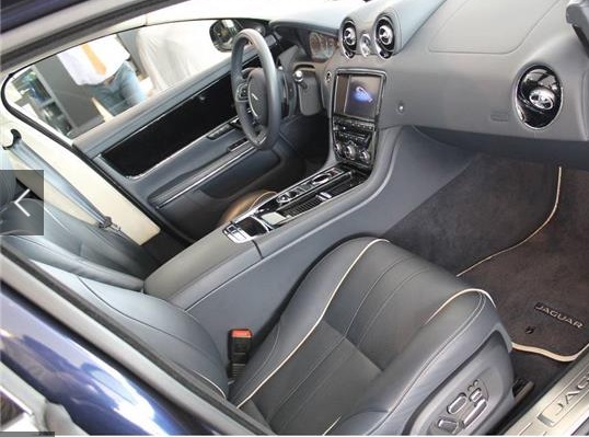 Left hand drive car JAGUAR XJ (01/01/2015) - 