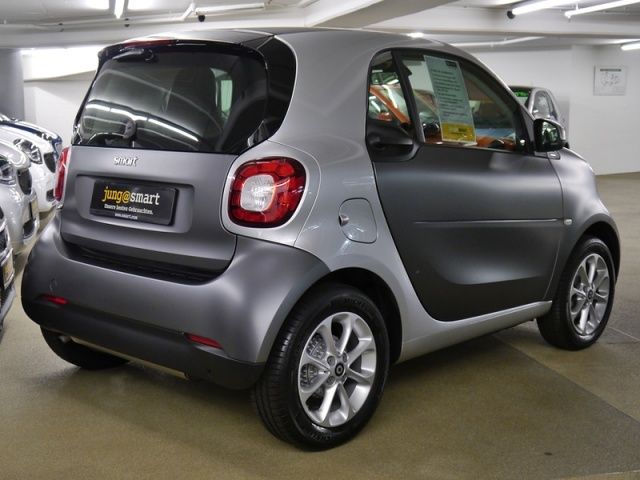 Left hand drive SMART FORFOUR 66kW TWINAMIC