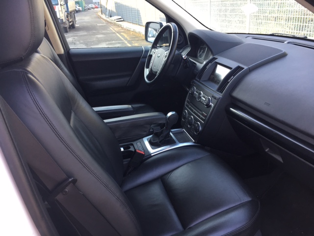 Left hand drive car LANDROVER FREELANDER (01/10/2014) - 