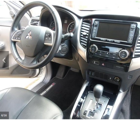 Left hand drive car MITSUBISHI L200 (01/06/2015) - 