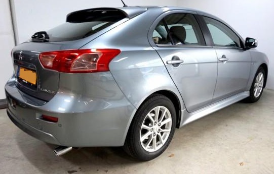 Left hand drive MITSUBISHI LANCER Sportback 1.6 LIMITED EDITION Climate control