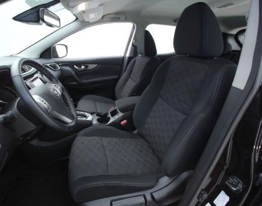 Left hand drive car NISSAN QASHQAI (01/08/2015) - 