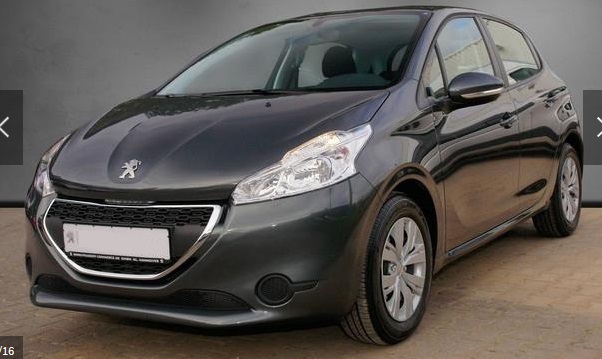 Left hand drive PEUGEOT 208 PureTech 68 Active