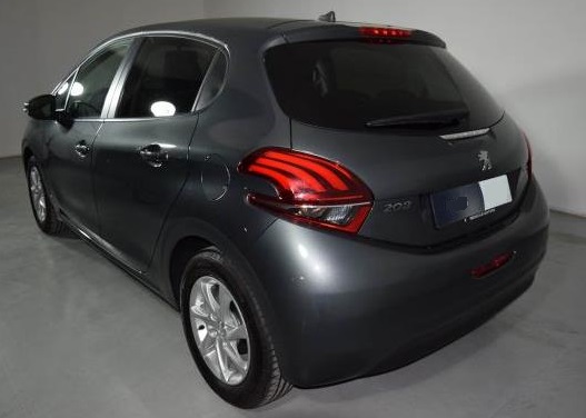 Left hand drive PEUGEOT 208 ACTIVE 1.2L PureTech 82