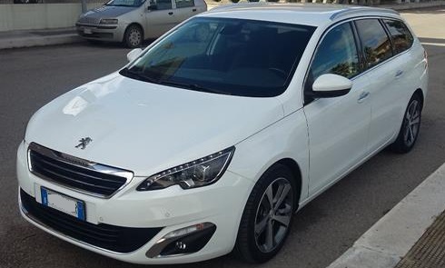 Left hand drive PEUGEOT 308 1.6 Allure BlueHDi 120 SW