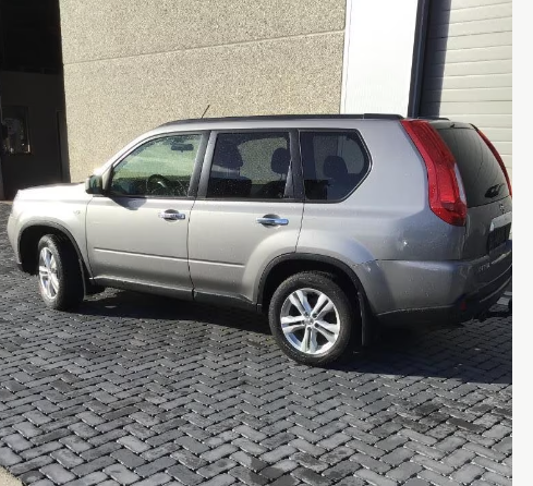 Left hand drive NISSAN X TRAIL DCI CONFORT 