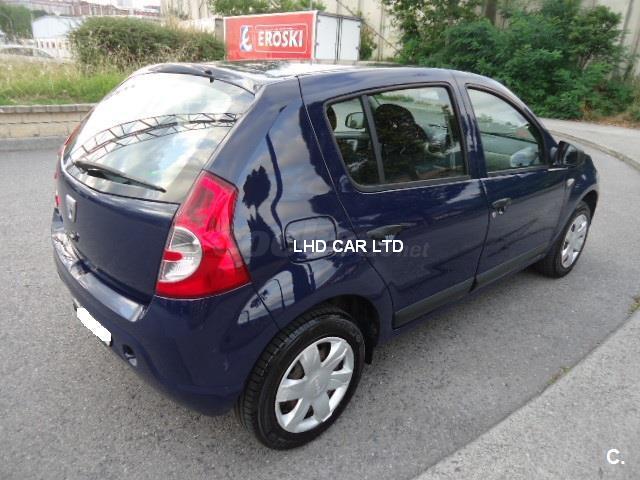 DACIA SANDERO (01/10/2010) - 