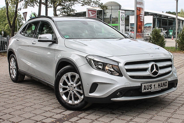 MERCEDES GLA (01/10/2015) - 