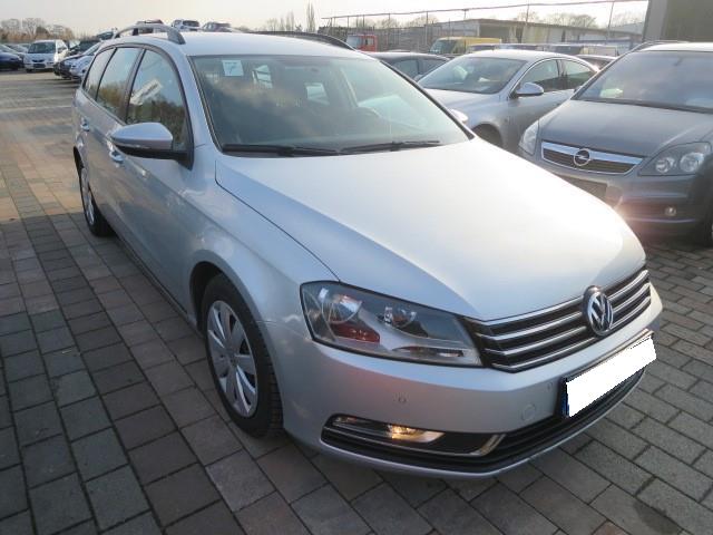 VOLKSWAGEN PASSAT (01/10/2012) - 