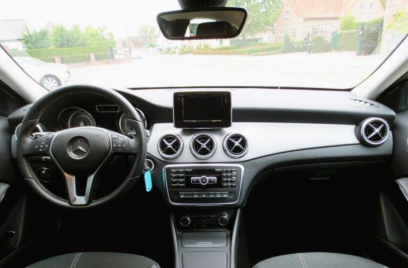 Left hand drive MERCEDES GLA GLA 200 CDI