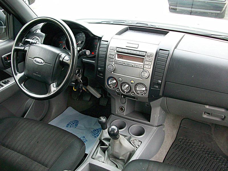 Left hand drive car FORD RANGER (01/05/2011) - 