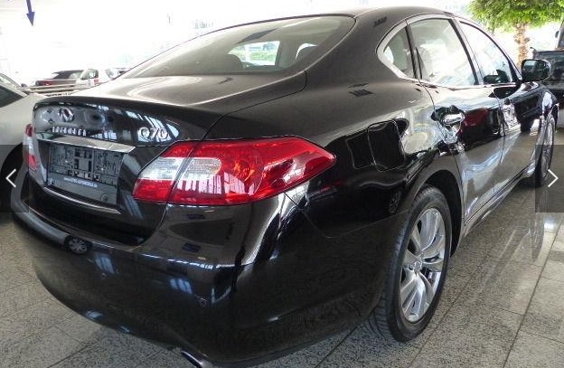 INFINITI Q70 (01/03/2014) - 