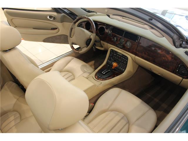 left hand drive JAGUAR XK8 (01/08/2004) -  