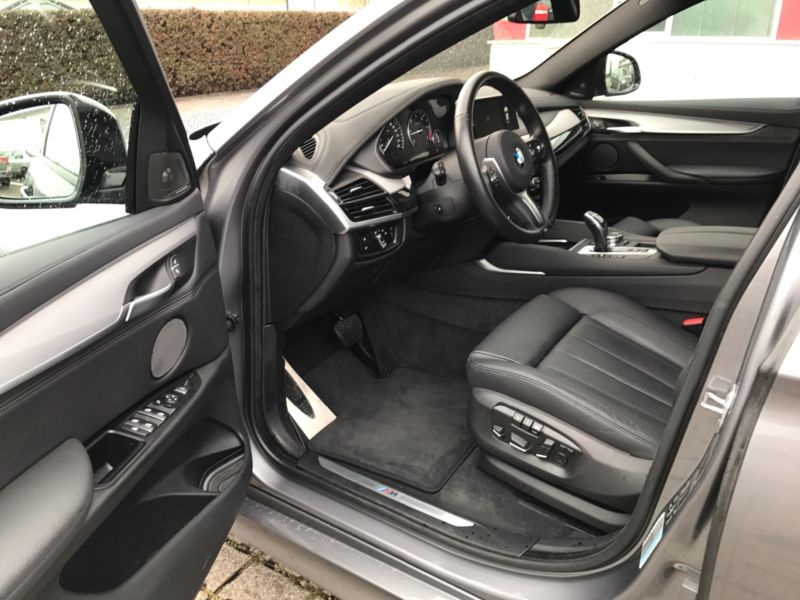 Left hand drive car BMW X6 (01/11/2015) - 