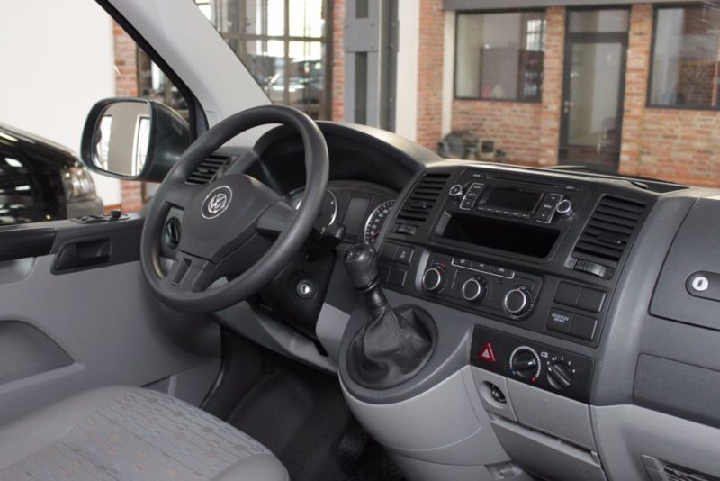 Left hand drive car VOLKSWAGEN TRANSPORTER (01/03/2012) - 