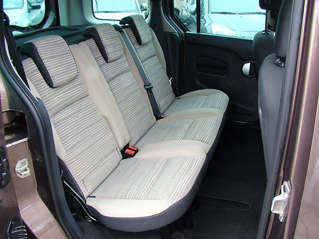 RENAULT KANGOO (01/03/2012) - 