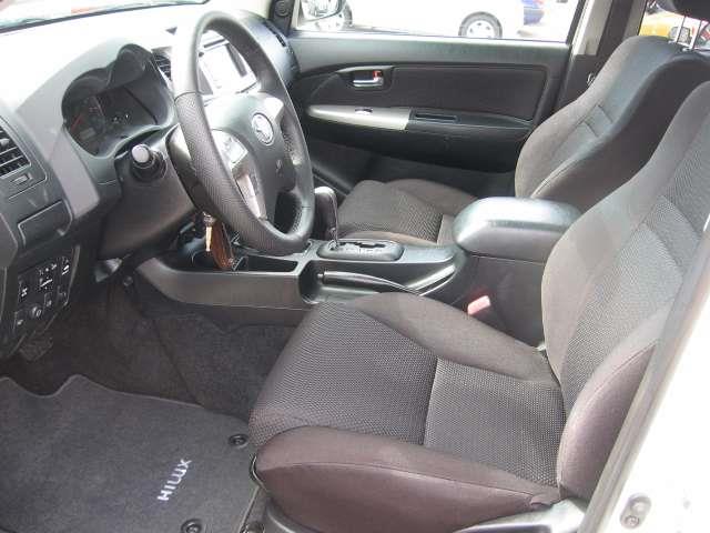 Left hand drive car TOYOTA HILUX (01/10/2015) - 