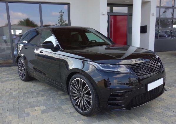 Left hand drive LANDROVER VELAR D300 SE R-DYNAMIC