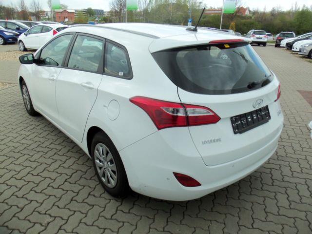 Left hand drive car HYUNDAI i30 (01/05/2017) - 