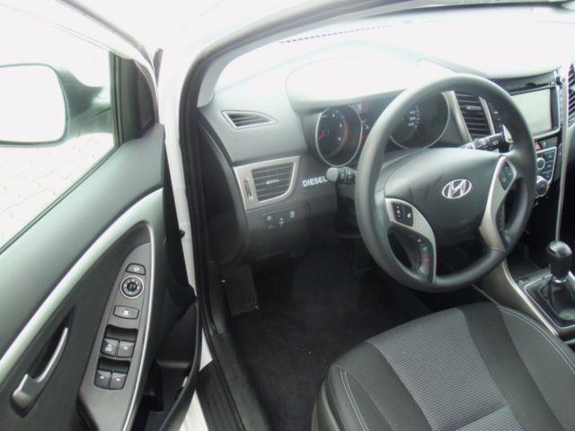 left hand drive HYUNDAI i30 (01/05/2017) -  