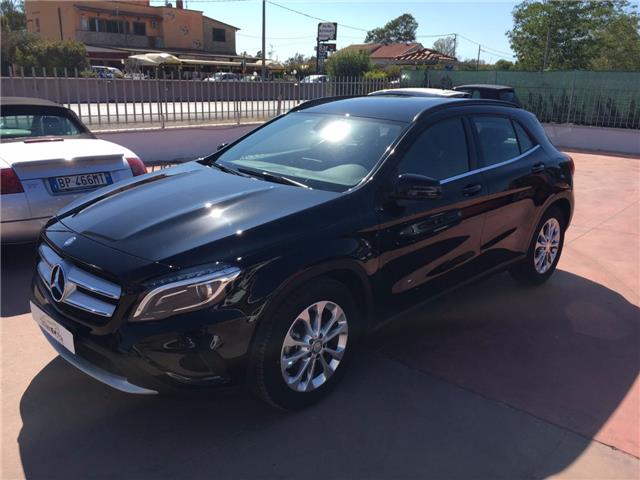 Left hand drive MERCEDES GLA 180 d