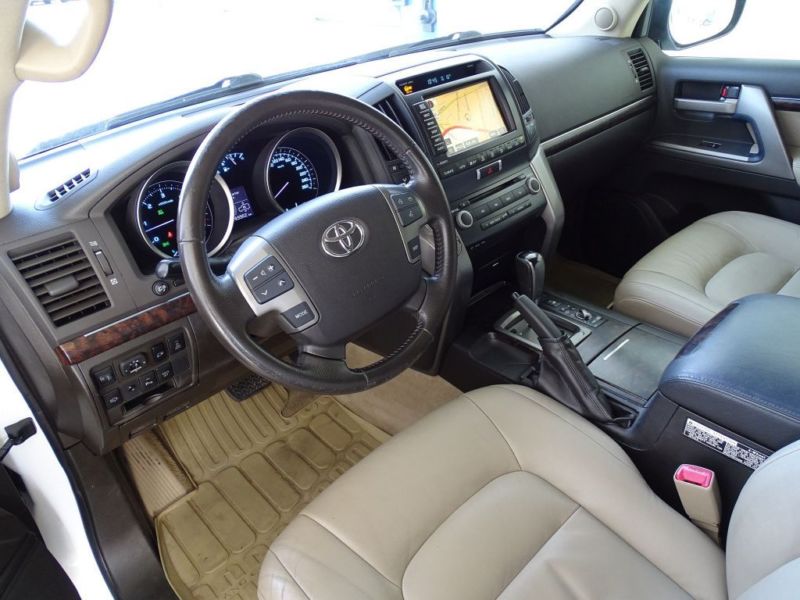 Left hand drive car TOYOTA LANDCRUISER (01/05/2008) - 