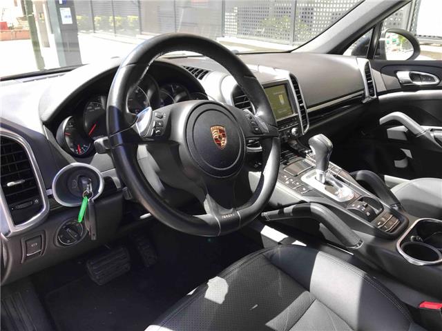 Left hand drive car PORSCHE CAYENNE (01/01/2014) - 