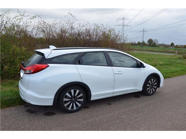 Left hand drive HONDA CIVIC  Civic Tourer 1.8 i-VTEC Elegance