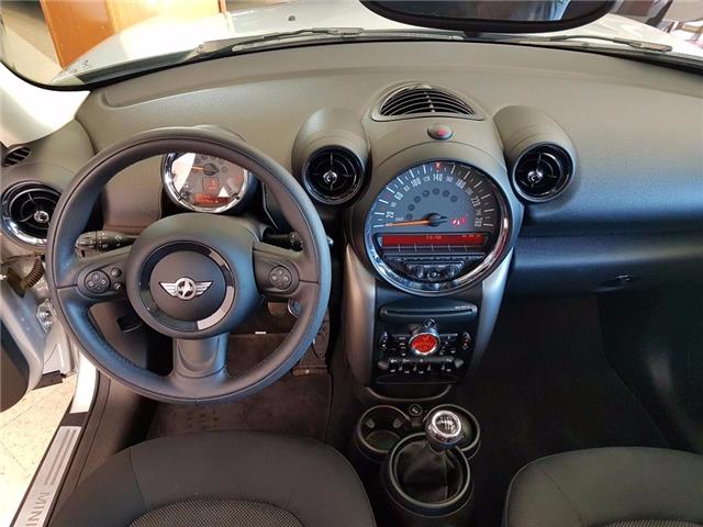 Left hand drive car MINI COUNTRYMAN (01/10/2016) - 