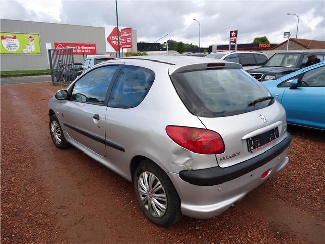 PEUGEOT 206 (01/04/2008) - 