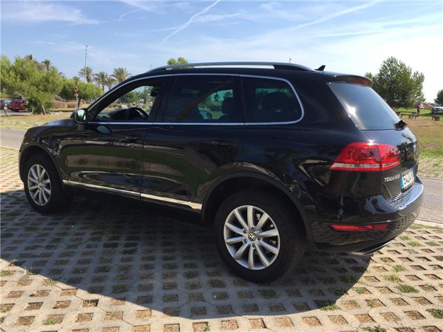 lhd car VOLKSWAGEN TOUAREG (01/10/2011) - 