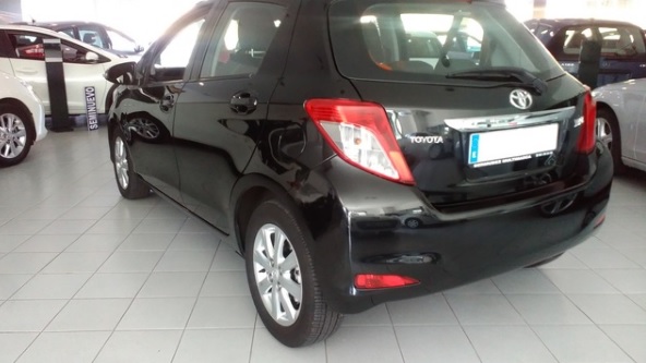 TOYOTA YARIS (01/01/2013) - 