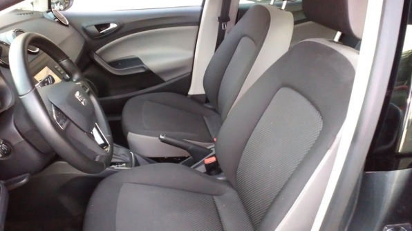 Left hand drive car SEAT IBIZA (01/01/2016) - 