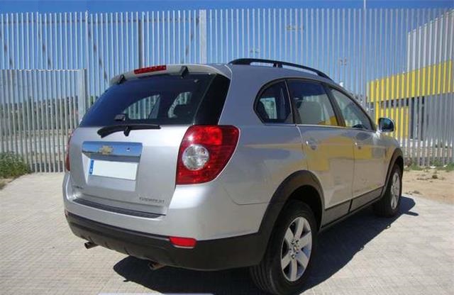 Left hand drive CHEVROLET CAPTIVA 2.0 VCDI 16V LT 7 Plazas Spanish Reg