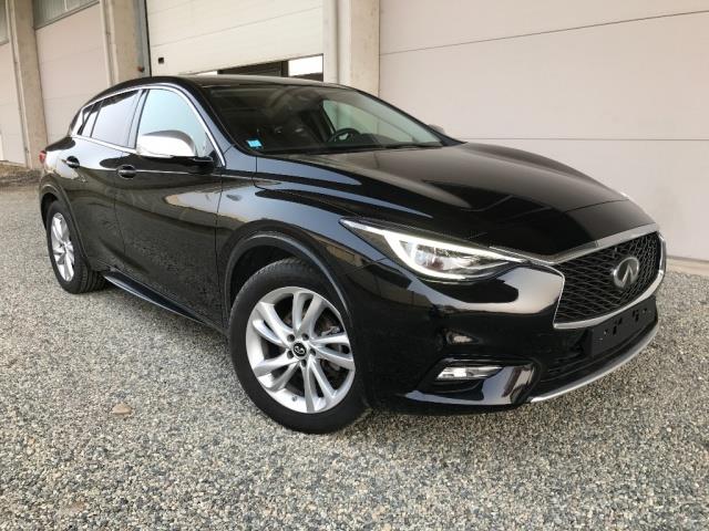 INFINITI Q30 (01/03/2016) - 