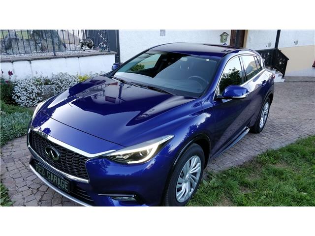 Left hand drive INFINITI Q30 1.5 l Business