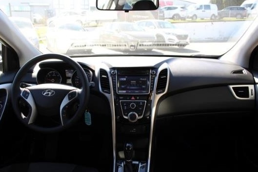Left hand drive car HYUNDAI i30 (01/05/2017) - 