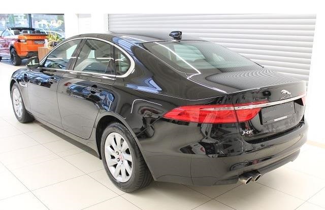 Left hand drive JAGUAR XF 20d Pure INCONTROL