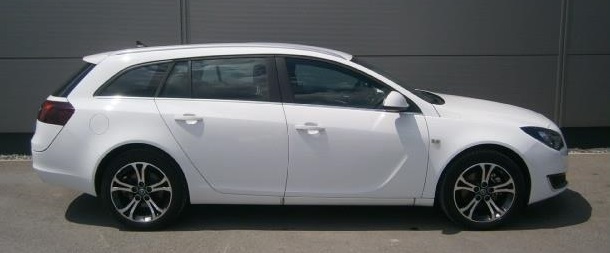 Left hand drive OPEL INSIGNIA Sports Tourer 4x4