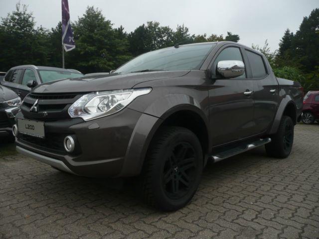 Left hand drive MITSUBISHI L200 Pick Up 4x4  DC Diamant Edition