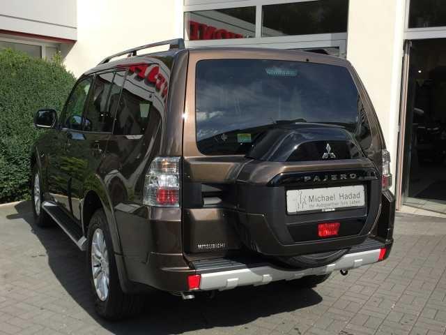 Left hand drive MITSUBISHI PAJERO  3.2 DI-D Edition