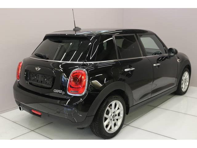 Left hand drive car MINI COOPER (01/02/2017) - 