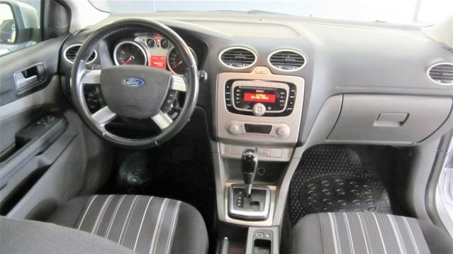 Left hand drive car FORD FOCUS (01/05/2011) - 