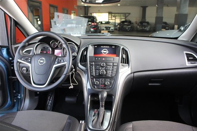 OPEL ASTRA (01/02/2014) - 