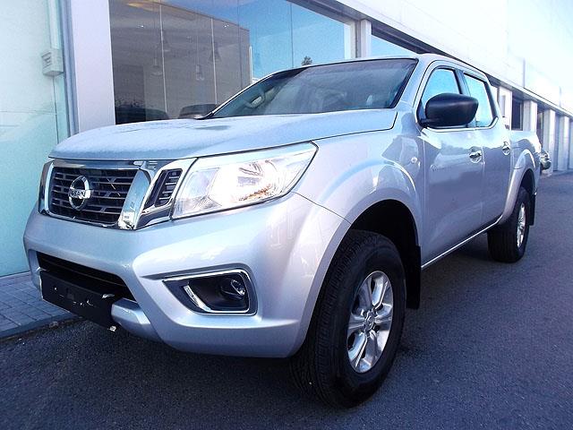 Left hand drive NISSAN NAVARA 2.3 DCI ACENTA Spanish Reg