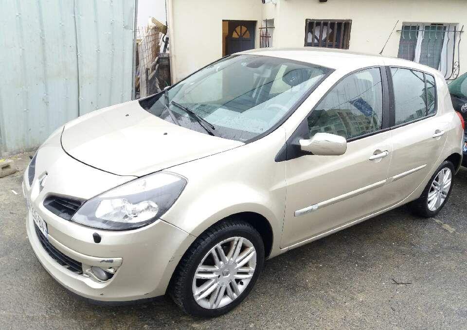 Left hand drive RENAULT CLIO III 1.6 initiale FRENCH REG