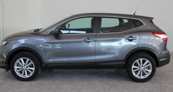 Left hand drive NISSAN QASHQAI dCi 81 kW (110 CV) ACENTA Spanish Reg