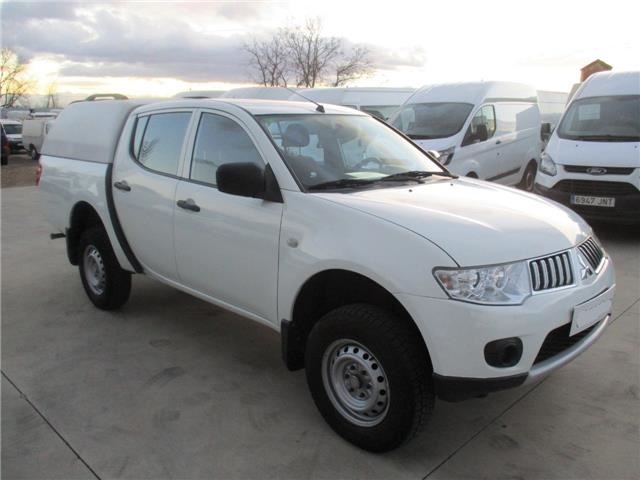 Left hand drive MITSUBISHI L200 2.5 D-ID PICK UP DOBLE CABINA 136 CV Spanish Reg