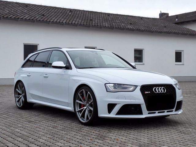 AUDI RS4 (01/12/2015) - 